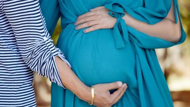 Депутат предложил запретить суррогатным матерям рожать детей иностранцам