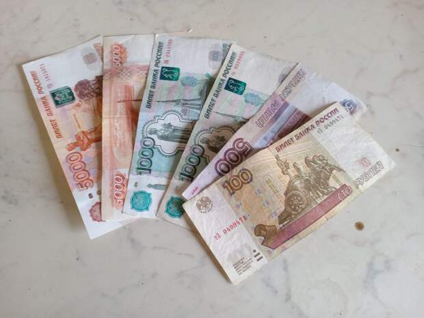 Новгородский бухгалтер похитила у предпринимателя более восьми миллионов