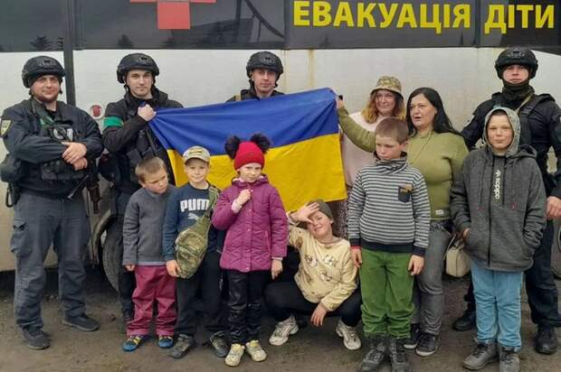 Верховная Рада одобрила принудительную эвакуацию детей из зоны боёв