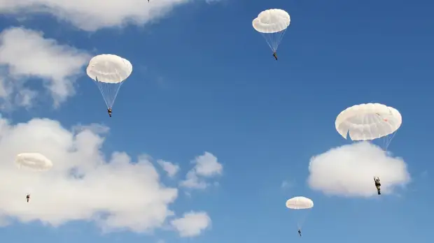 Подразделение российских десантников прибыло на учения в Белоруссию