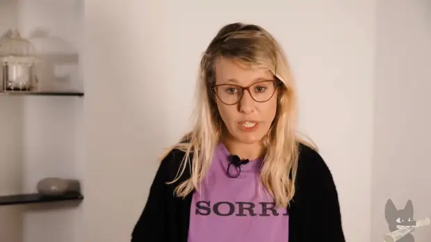 «Не ужасно, а экономно»: Ксения Собчак оправдалась за грязную голову и неопрятный внешний вид