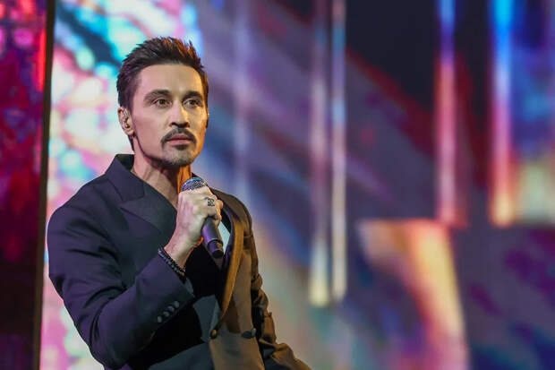 Дима Билан показал редкие фото с отцом: фанаты в восторге