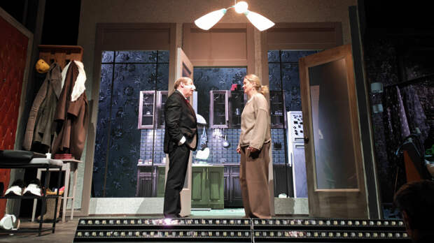 «Женщина, которая освободилась»: Анна Михалкова о своей роли в спектакле с Ефремовым