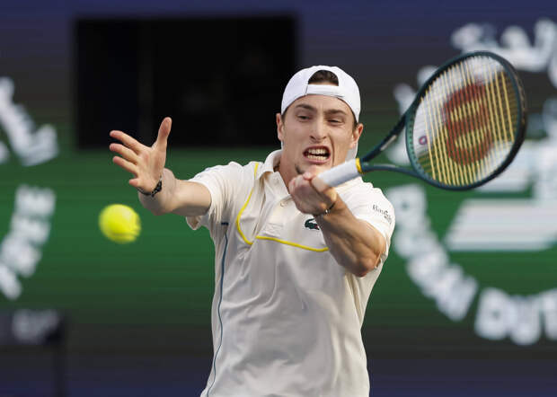 Умбер обыграл Хуркача и стал соперником Медведева по полуфиналу турнира в Дубае