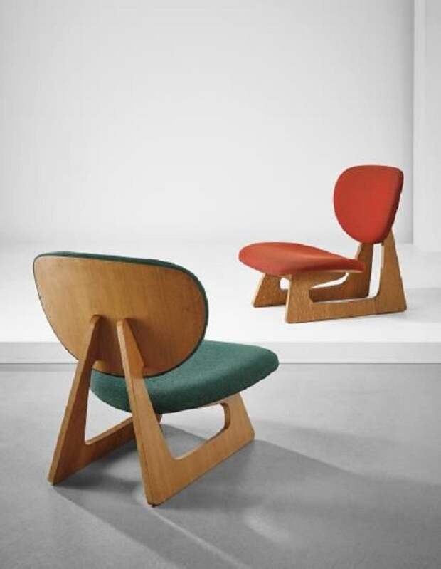 Яркие стулья необычной формы, которые подарят только хорошее настроение и приятную атмосферу.