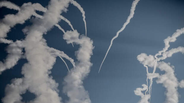 Бахрейн, Катар, Оман и не только: в каких странах иранские ракеты настигли цели