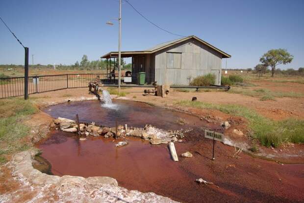 Одни пустыни и соленые озера: откуда австралийцы берут пресную воду