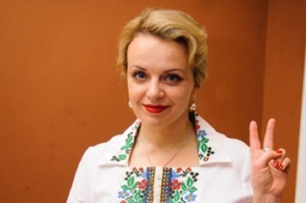 Ивано-Франковская певица Ирма Витовская требует выселять за пределы Украины всех, кто  покупает билеты на концерты российских артистов