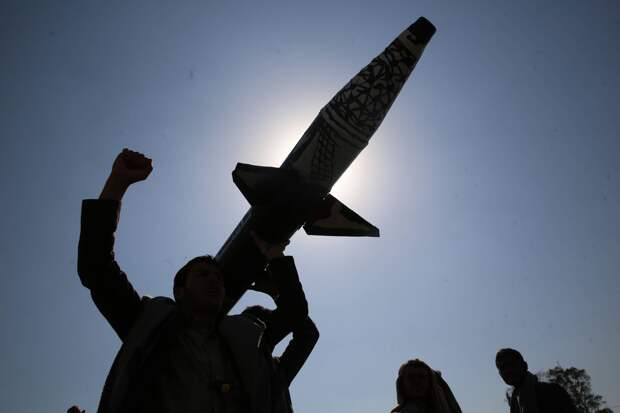 Хуситы сообщили о ракетном ударе по военным базам в Израиле