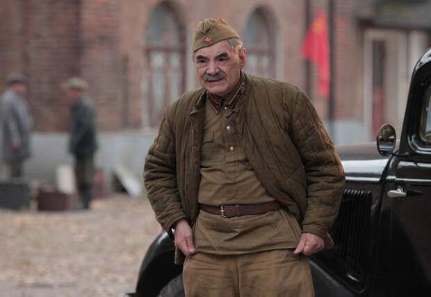 Александру Панкратову-Черному - 70 лет: как парнишка, чья мать была против театрального образования, стал великим актером