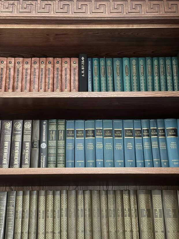 Вещь с большой буквы: почему даже в цифровую эпоху книга — лучший подарок