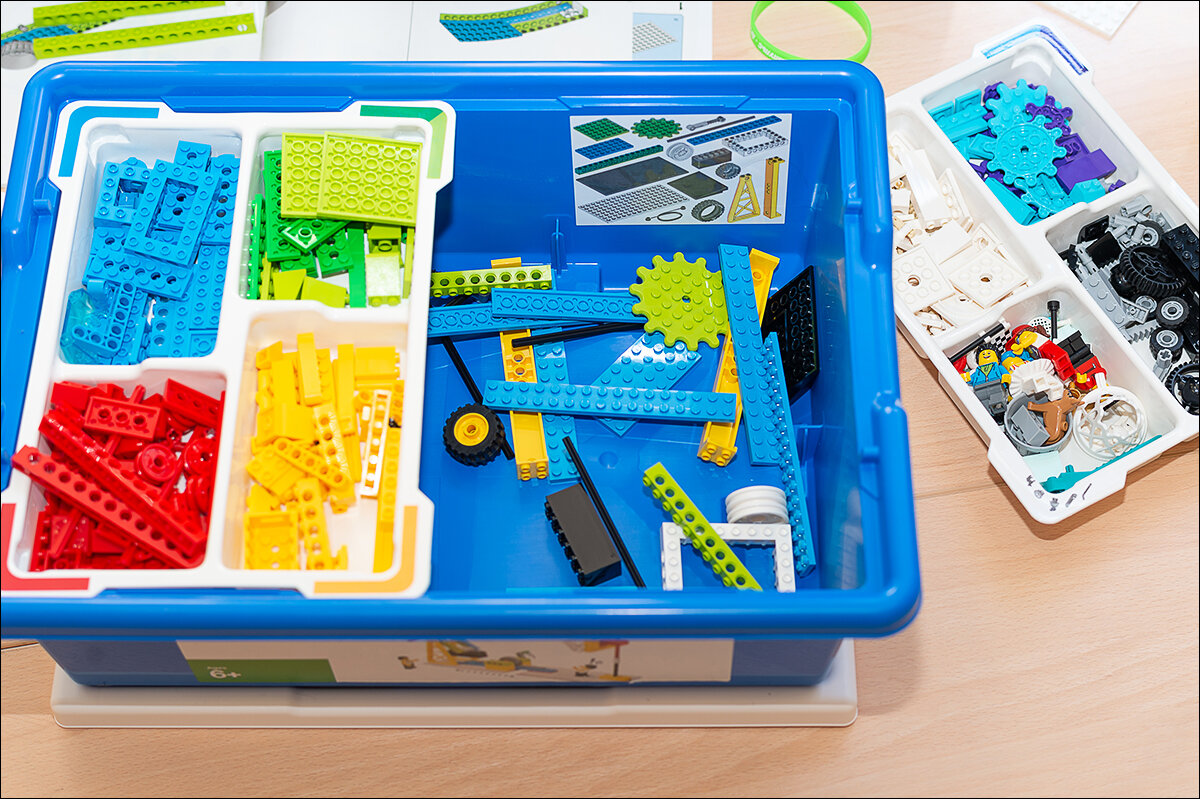 Как обеспечить научный подход? Фотообзор нового конструкторского решения lego® Education BricQ Motion 45401