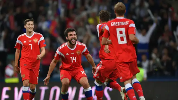 «Все эксперименты остались в Лиге наций»: Билялетдинов о сборной России, матче с Бельгией и травме Зобнина