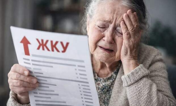 За список должников по ЖКУ в подъезде управляющую компанию можно засудить, напомнили в Госдуме