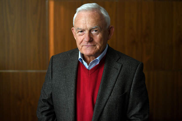 Экс-премьер Польши Миллер обрушился на Украину за нулевую квоту на металлолом