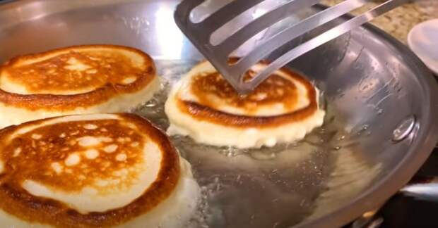 Оладьи на кефире, как пух. Готовлю только по этому рецепту: пышные и вкусные