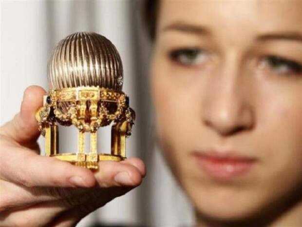 Яйцо Фаберже, купленное за 33 млн. долларов. | Фото: playbuzz.com. Яйцо Фаберже купленное за 33 млн долларов Фото playbuzzcom