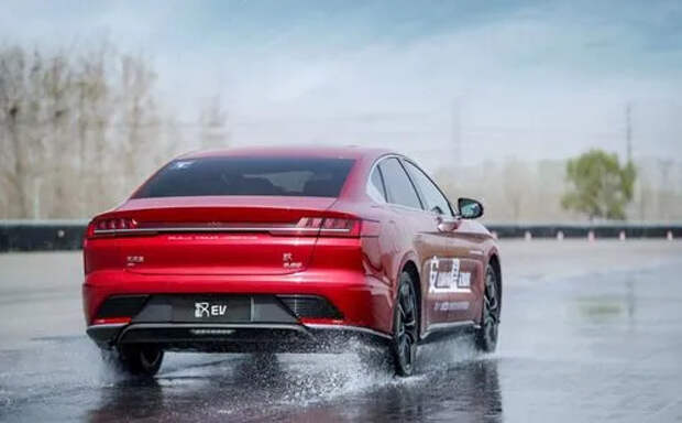 Выпуск электромобиля BYD Han 2023 запланирован на середину марта по цене от 32 600 долларов США