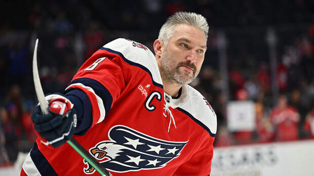 Овечкин и Сергачёв не стали участвовать в массовой драке после матча НХЛ