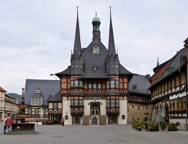 10 уникальных строений Германии (9 фото)