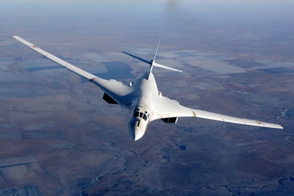 Ту-160. Обложка © Shutterstock / FOTODOM / Fasttailwind
