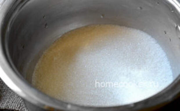 Sahar v kastryule 300x186 Варенье из сливы с косточками