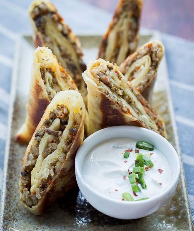 Блинчики с начинкой в качестве закуски