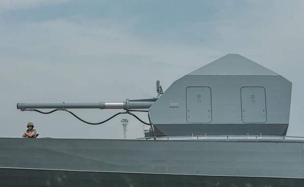 Лучший «ассиметричный ответ» России — РПГ и «Калаш» у экипажа танкера, корвет рядом, и Су-35 на низком старте