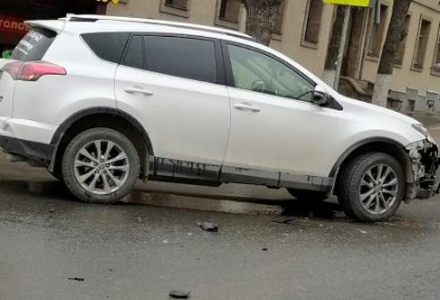В центре Рязани произошло ДТП с маршруткой