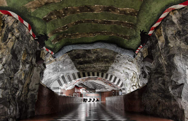Samye-krasivye-stantsii-metro 23
