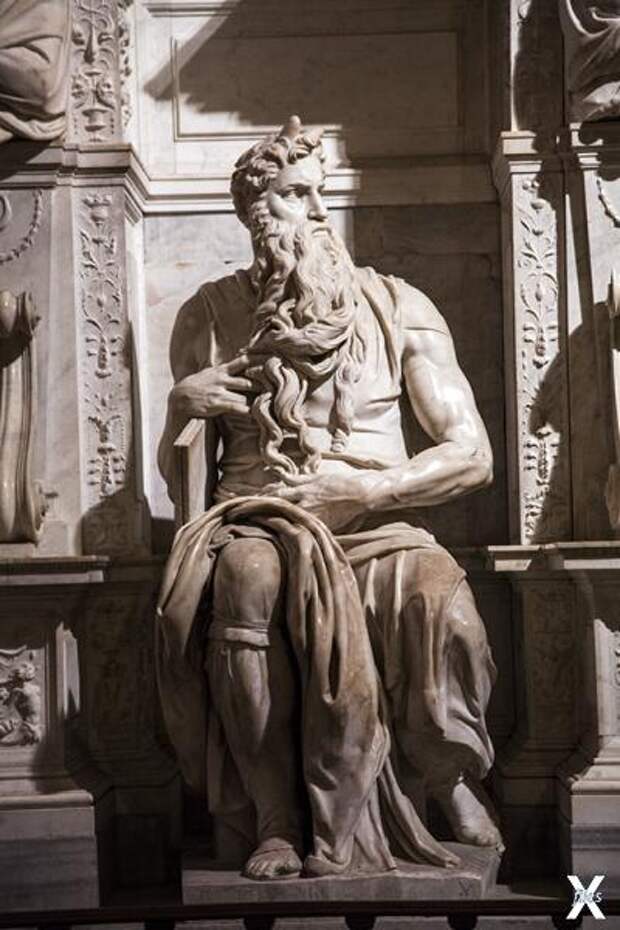 Почему статуя Моисея Микеланджело с рогами