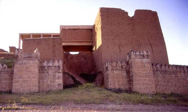 Древний город Ниневия не подтверждает существования легендарных садов. /Фото: wikiрedia.org