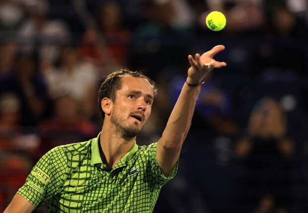 Медведев вышел в третий круг турнира Masters в Индиан-Уэллсе