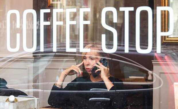 «Барбершоп отныне цирюльней именовать»: Иностранные слова приказано гнать с вывесок поганой метлой