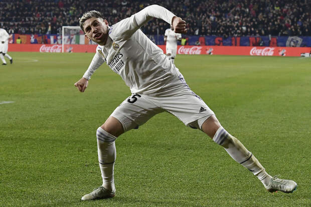El Chiringuito: игрок "Реала" Вальверде потерял память после драки с Тчуамени