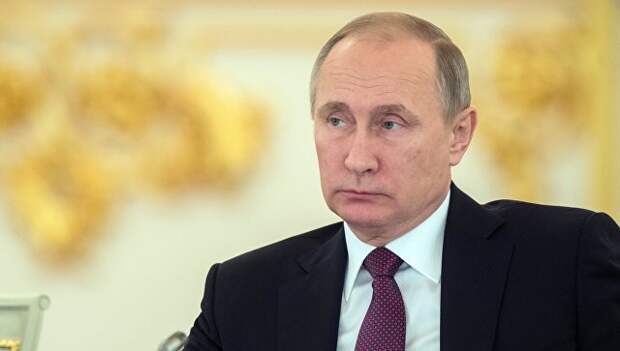 Президент РФ Владимир Путин во время заседания Совета по развитию гражданского общества и правам человека. 8 декабря 2016. Архивное фото Президент РФ Владимир Путин во время заседания Совета по развитию гражданского общества и правам человека. 8 декабря 2016. Архивное фото