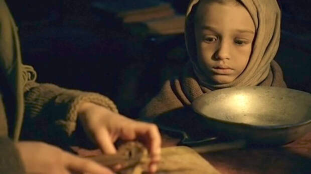 "Не заставляйте детей переживать за блокадников Ленинграда". Методичка для преподавателей Питера