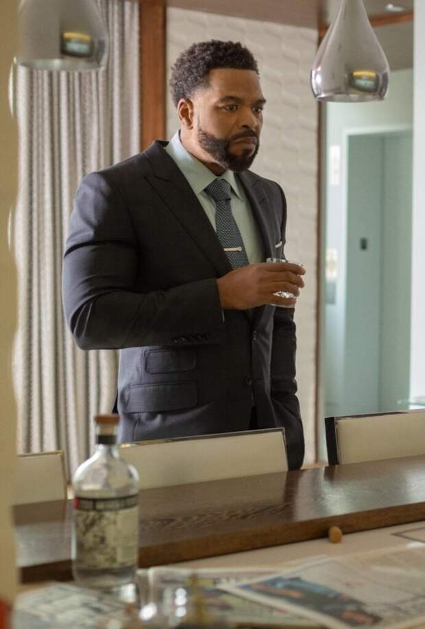 Davis has things to think about during Power Book II: Ghost Season S04E06.