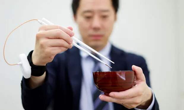 Японские ученые предложили способ «солить» пищу электричеством