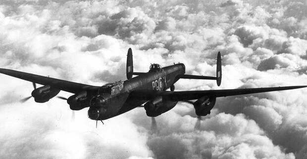 Avro_Lancaster_Mk_1_ExCC