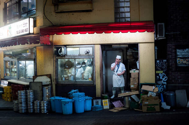 japan-street-photography-11-58088822921ab__880