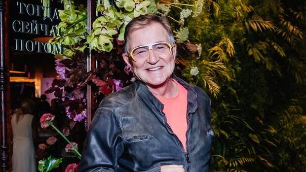 Выбрал женщину постарше: Дибров представил друзьям новую возлюбленную