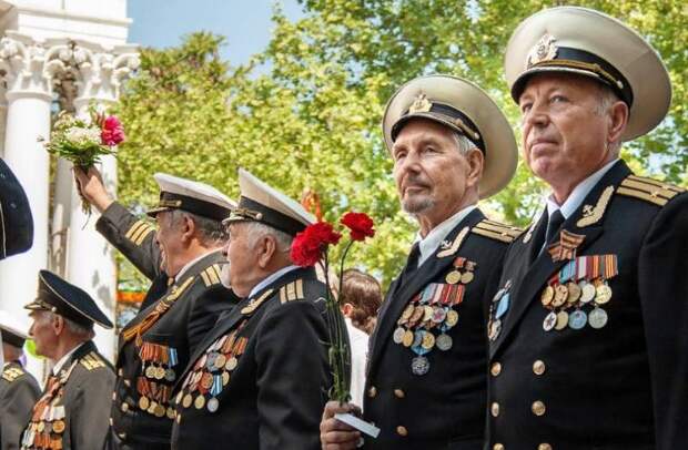 День ветеранов России