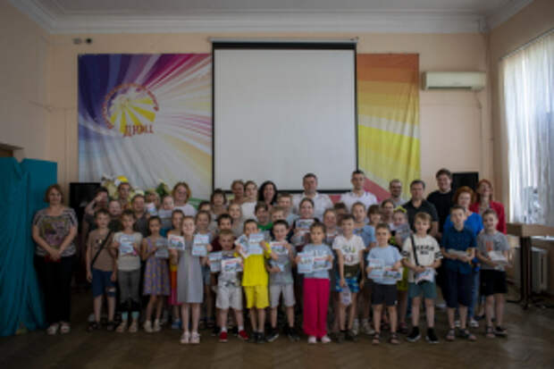 В Краснодаре полицейские и активисты провели профилактическое занятие для учащихся Детского-юношеского центра