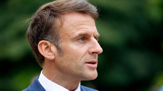 Нелогичные решения президента вредят Франции и ему самому 