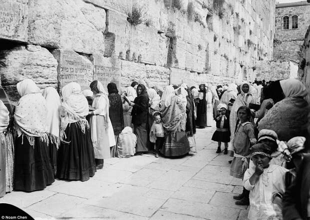 Стена Плача, или Западная Стена (слева - 1898 г.) Израиль, архивные фотографии, иерусалим, история, прошлое и настоящее, сравнение, тогда и сейчас, тогда и сегодня