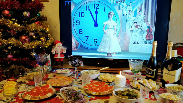 Наше потерянное культурное поле: Новый год, салаты, телевизор и Гайдай