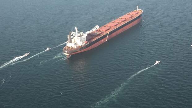 Иран решил не взимать пошлину с России за проход через Ормузский пролив