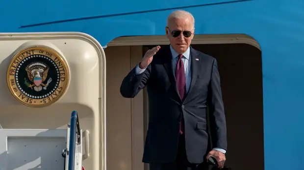 «Поддерживать образ»: почему Байден вновь заговорил о лидерстве США в мире