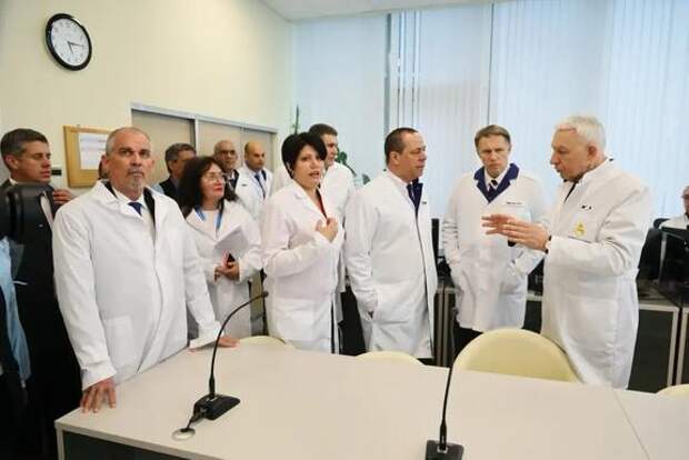 Михаил Мурашко провел встречу с вице-премьером Кубы Оскаром Перес-Оливой Фрагой